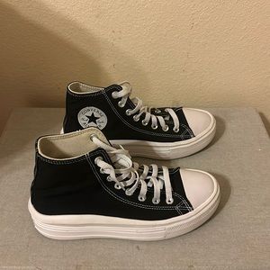 Woman’s platform sneakers